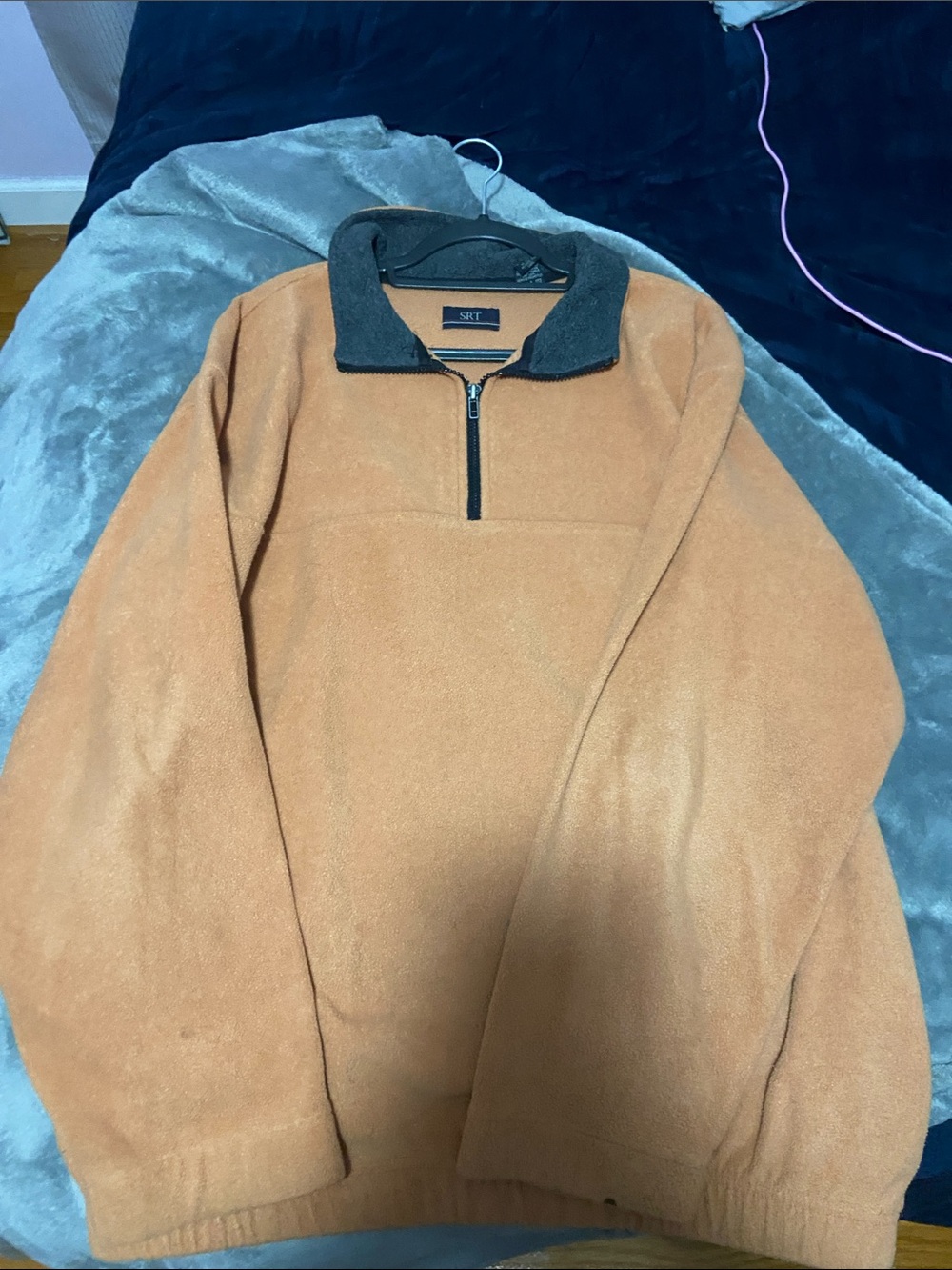 Men's V-Neck Half-Zip Fleece Pullover in Camel